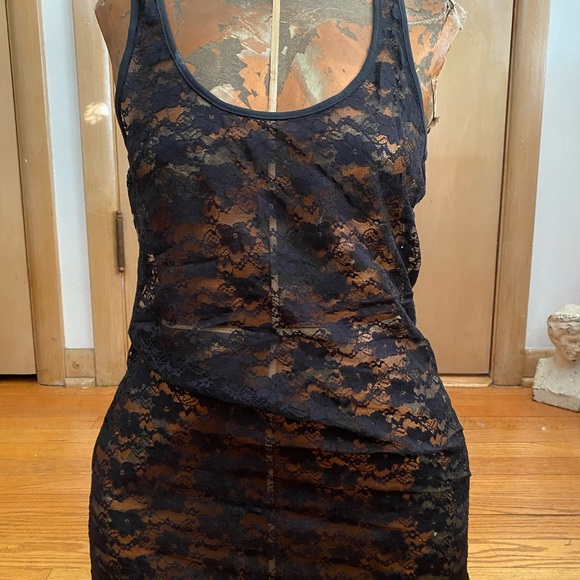 Modbe Lace Tank Top - Picture 2 of 6